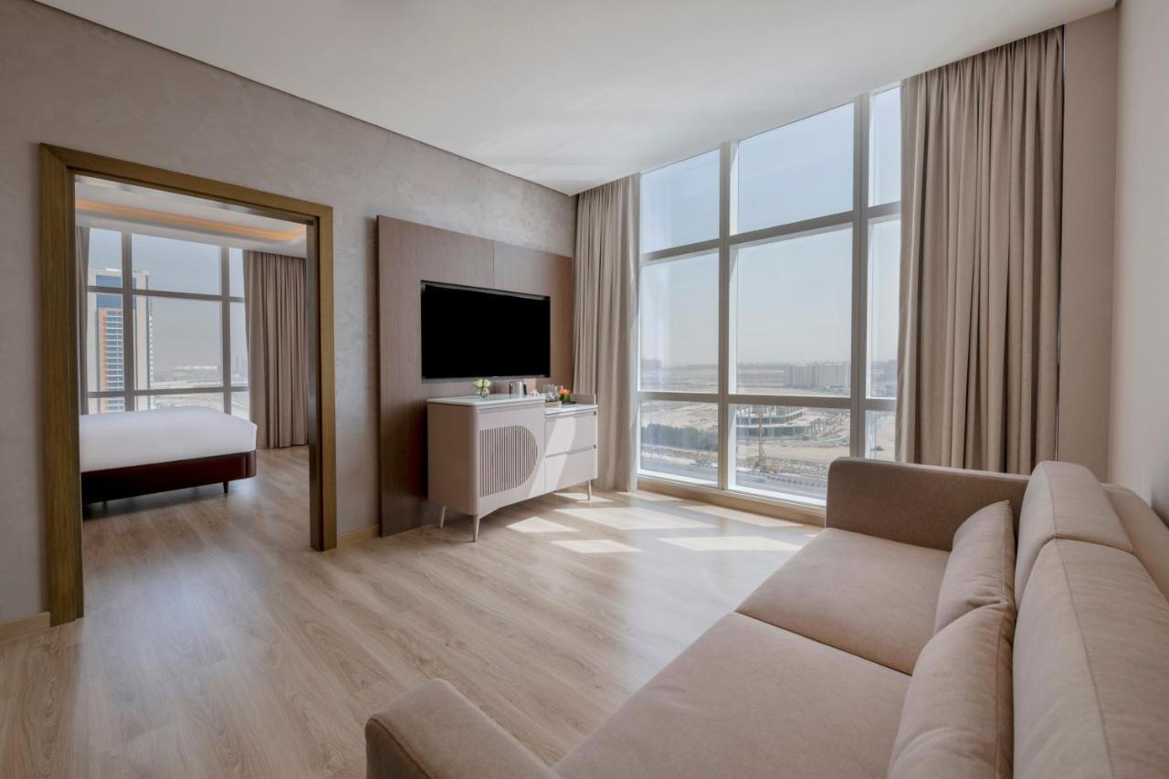 Movenpick Jumeirah Village Triangle Дубай Экстерьер фото Suite