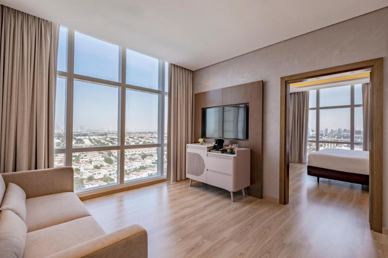 Movenpick Jumeirah Village Triangle Дубай Экстерьер фото Suite