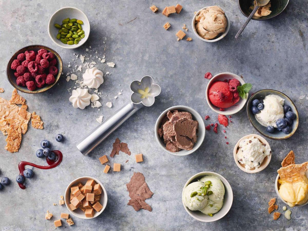 Movenpick Jumeirah Village Triangle Дубай Экстерьер фото Häagen-Dazs ice cream